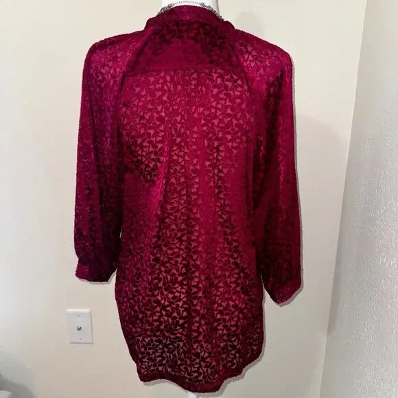 Anthropologie Velvet Jacquard Burnout Blouse Top Womens XS Burgundy Button Front - Picture 3 of 9